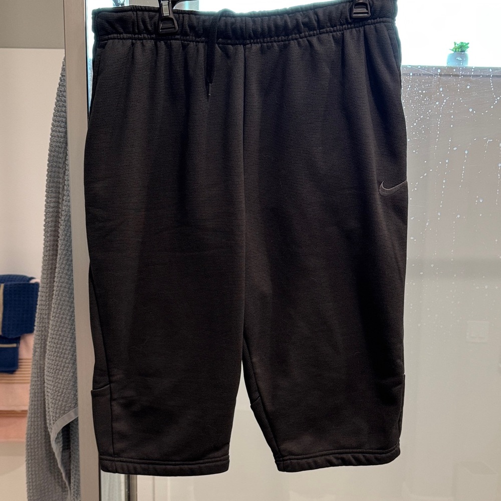 Nike Men's Dark Gray Athletic Shorts